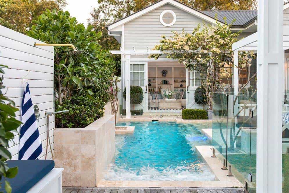 hamptons-style-home-pool