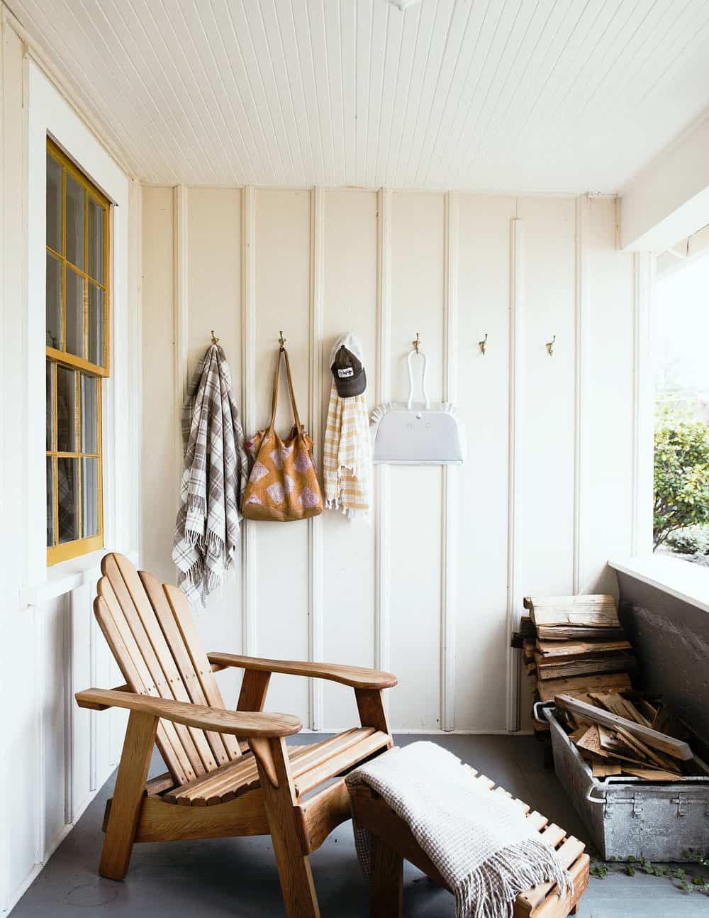 beach-house-beach-style-porch