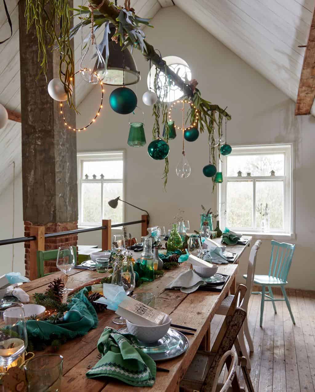 converted-farmhouse-attic-christmas-decorations