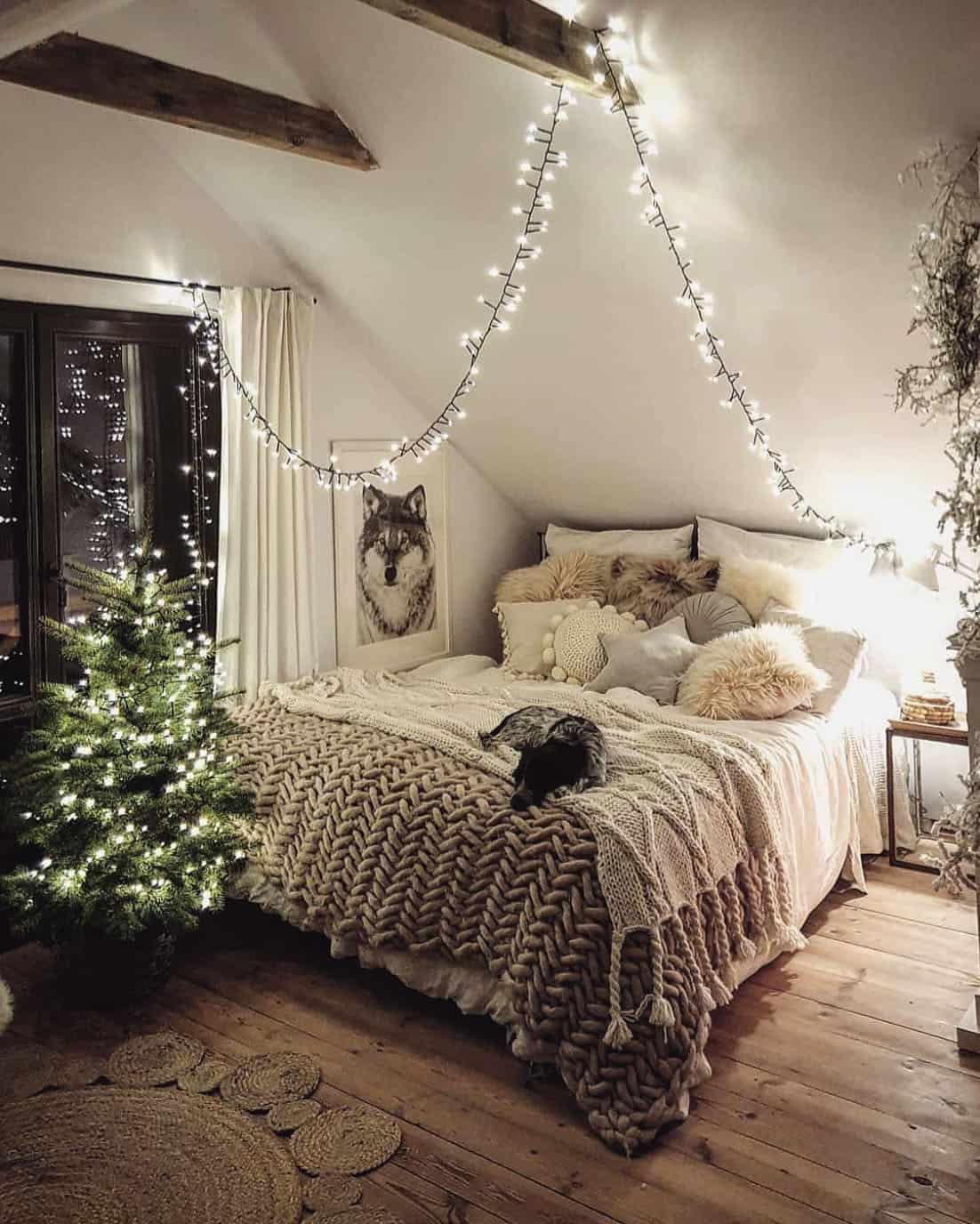christmas-decor-ideas-bedroom