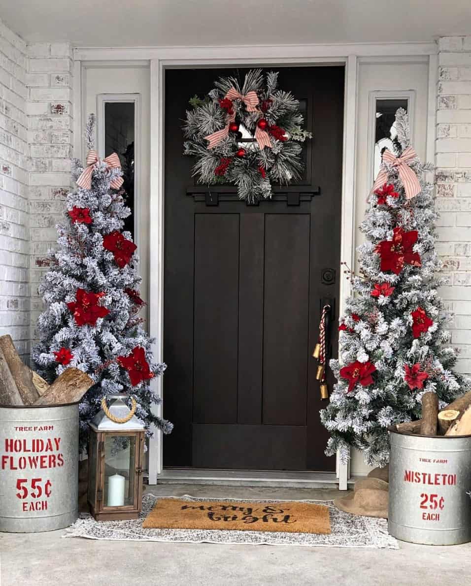 gorgeous-flocked-christmas-tree-ideas-front-porch
