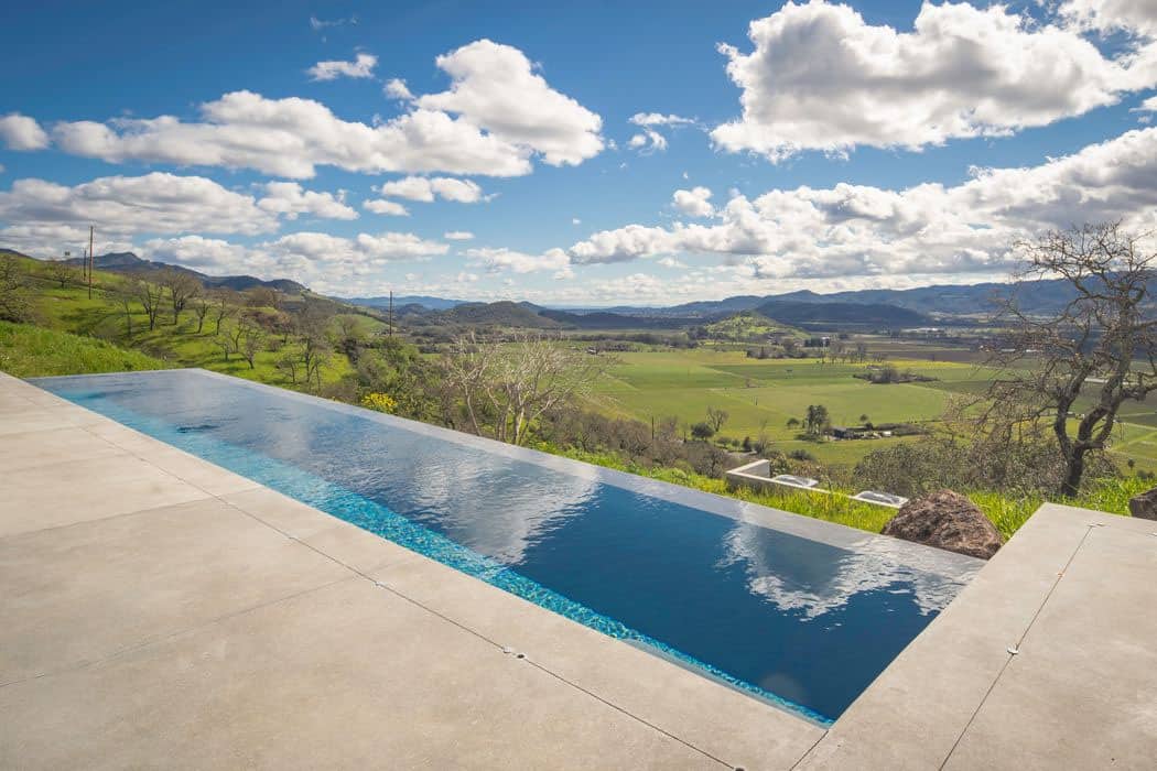 modern-outdoor-pool