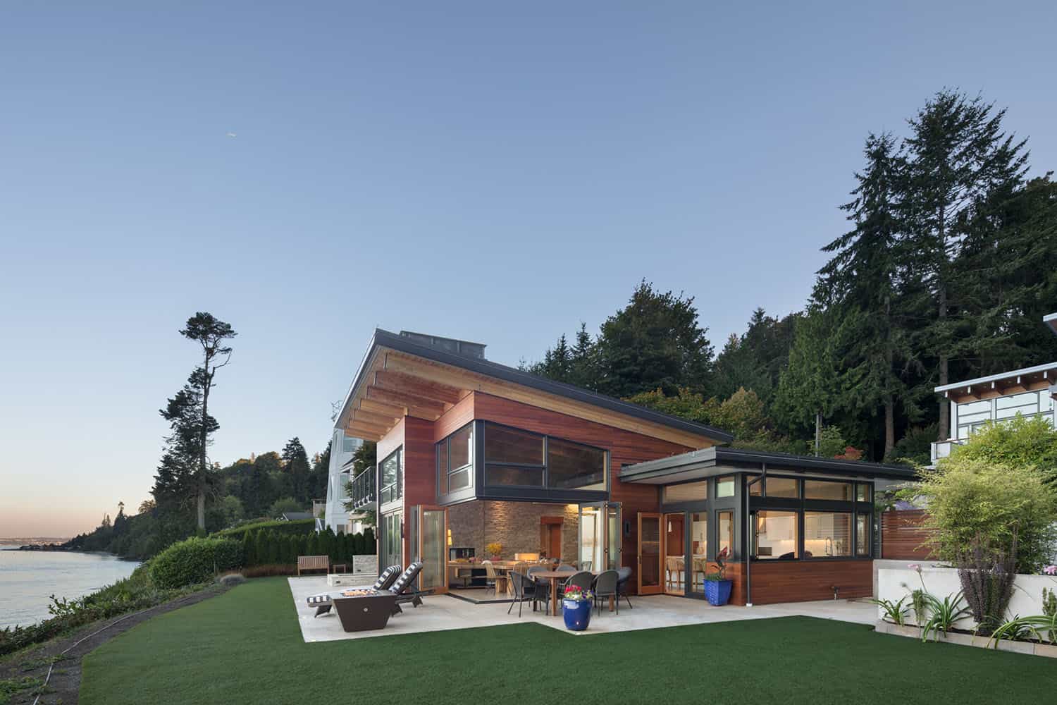shoreline-house-contemporary-exterior