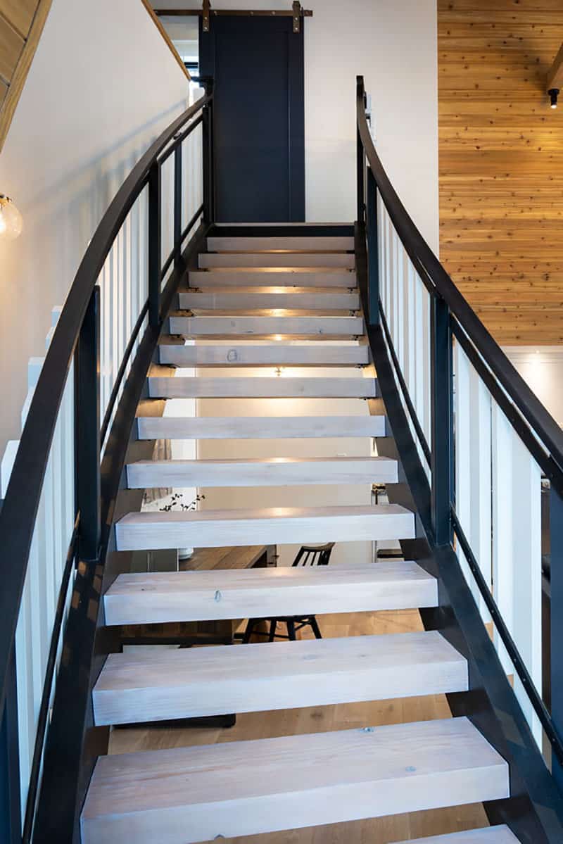 rustic-contemporary-staircase