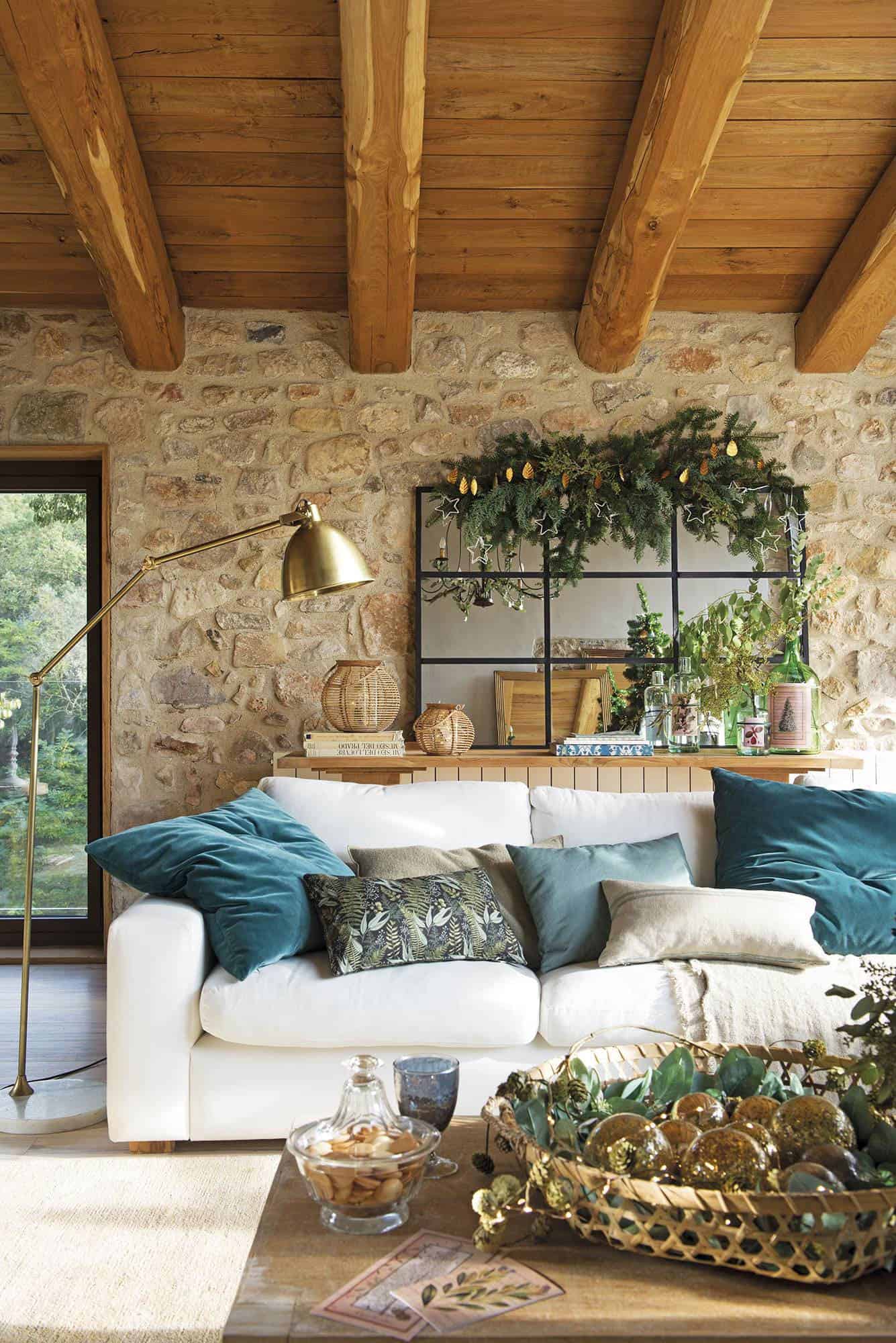 spanish-country-house-living-room-with-christmas-decorations