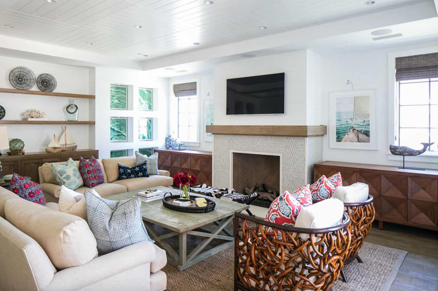 tropical-beach-style-living-room