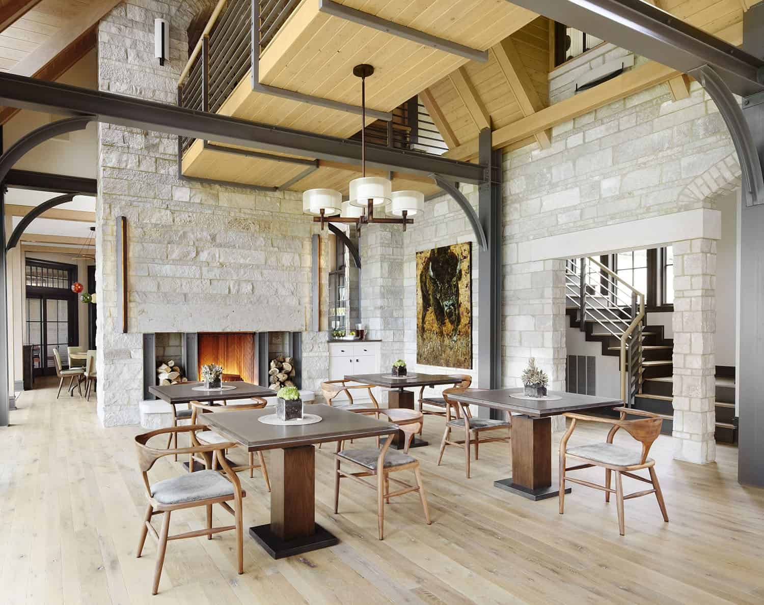 contemporary-lake-house-retreat-dining-room