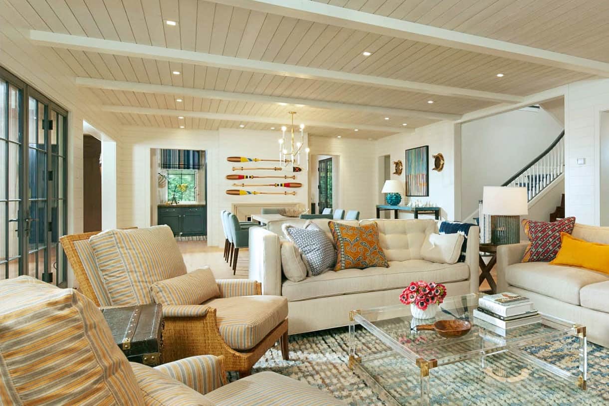 contemporary-lakeside-retreat-living-room