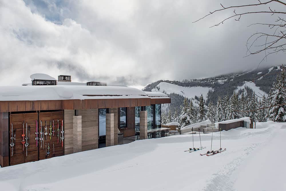 contemporary-mountain-house-exterior