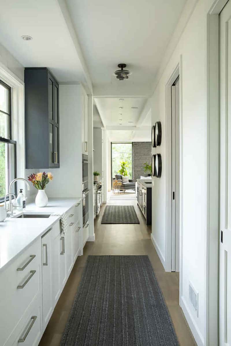 contemporary-butlers-pantry