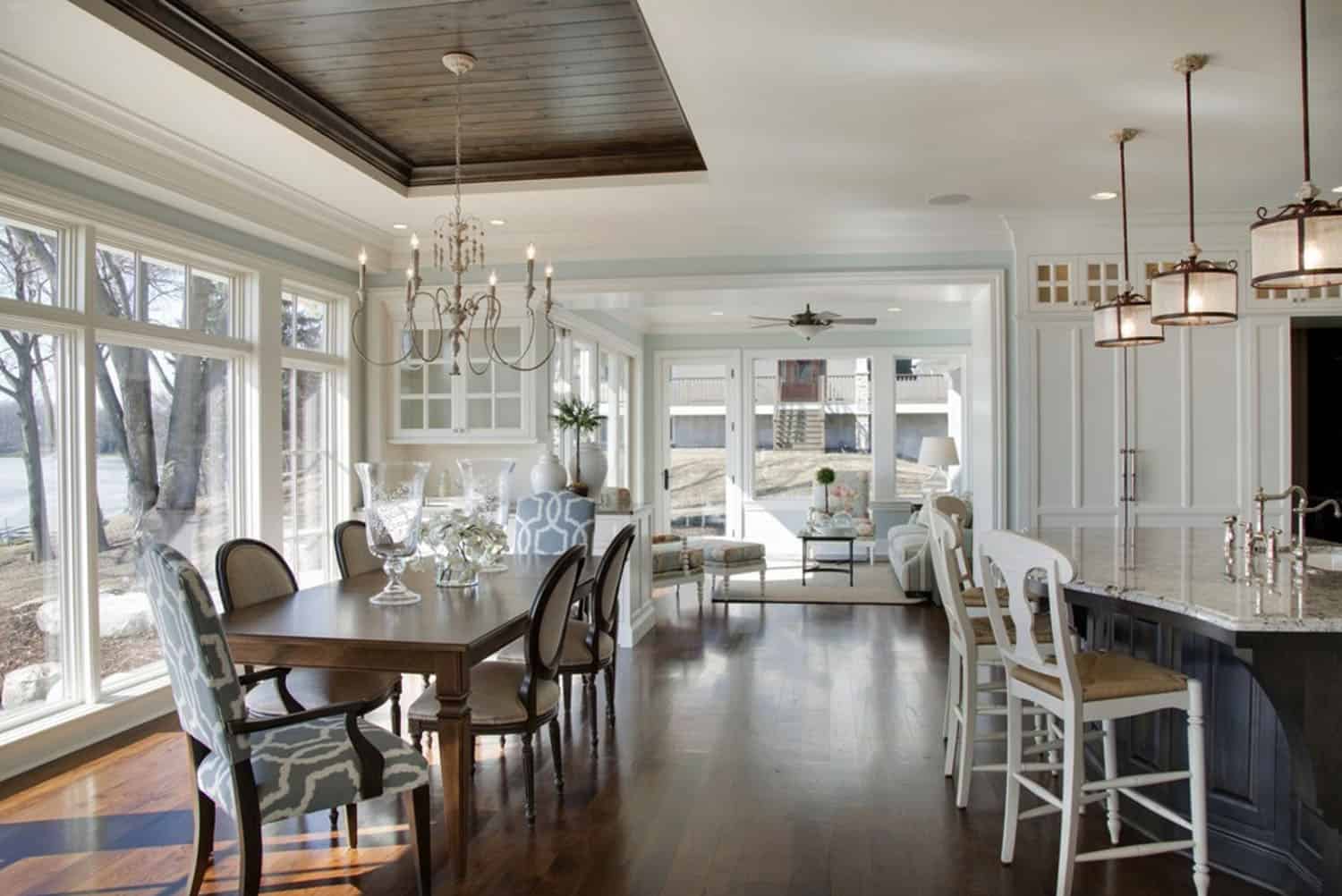 cottage-beach-style-dining-room