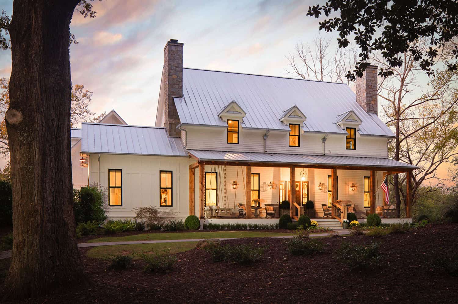 modern-southern-farmhouse-exterior