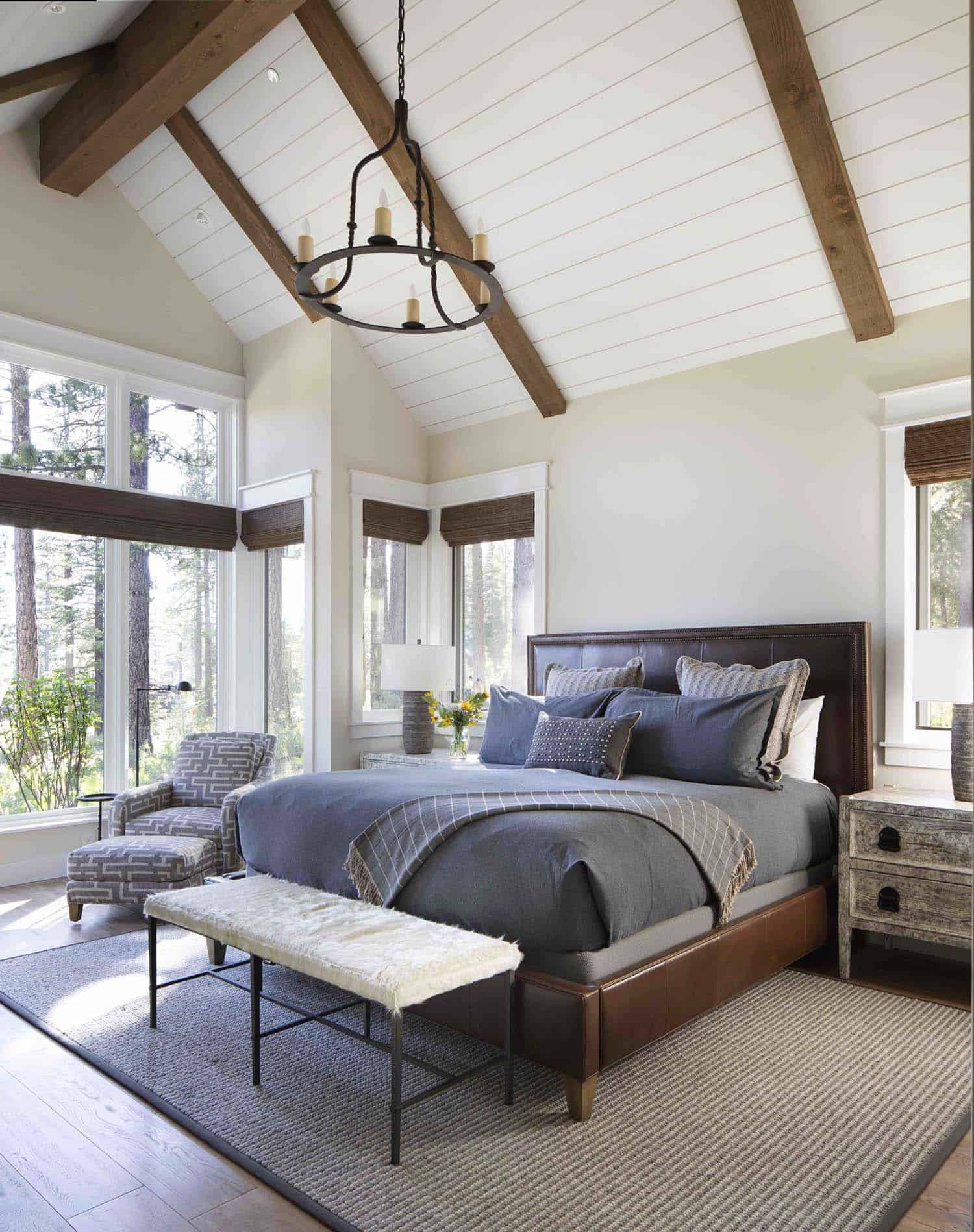 mountain-farmhouse-style-bedroom