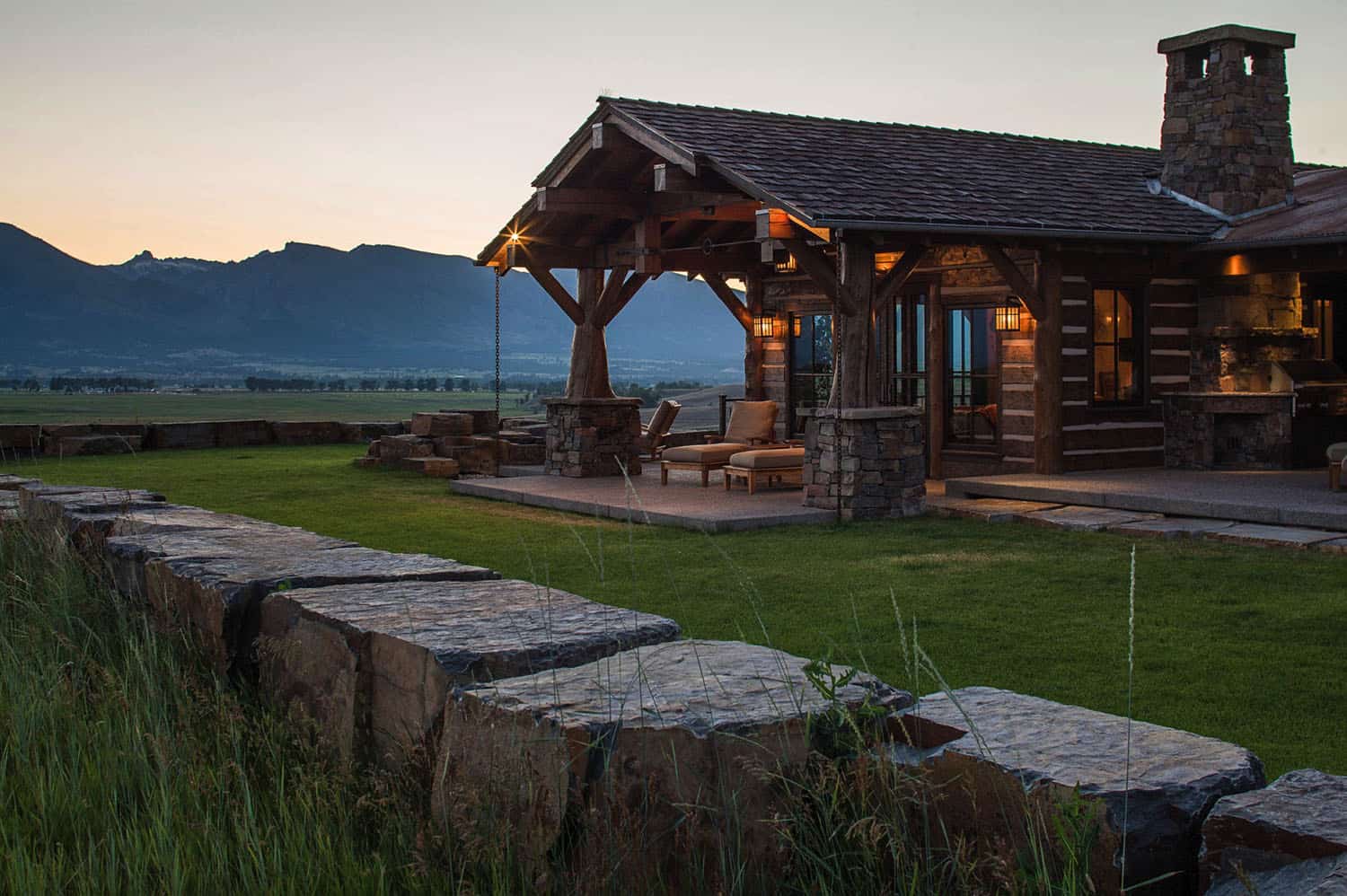 mountain-timber-frame-home-exterior
