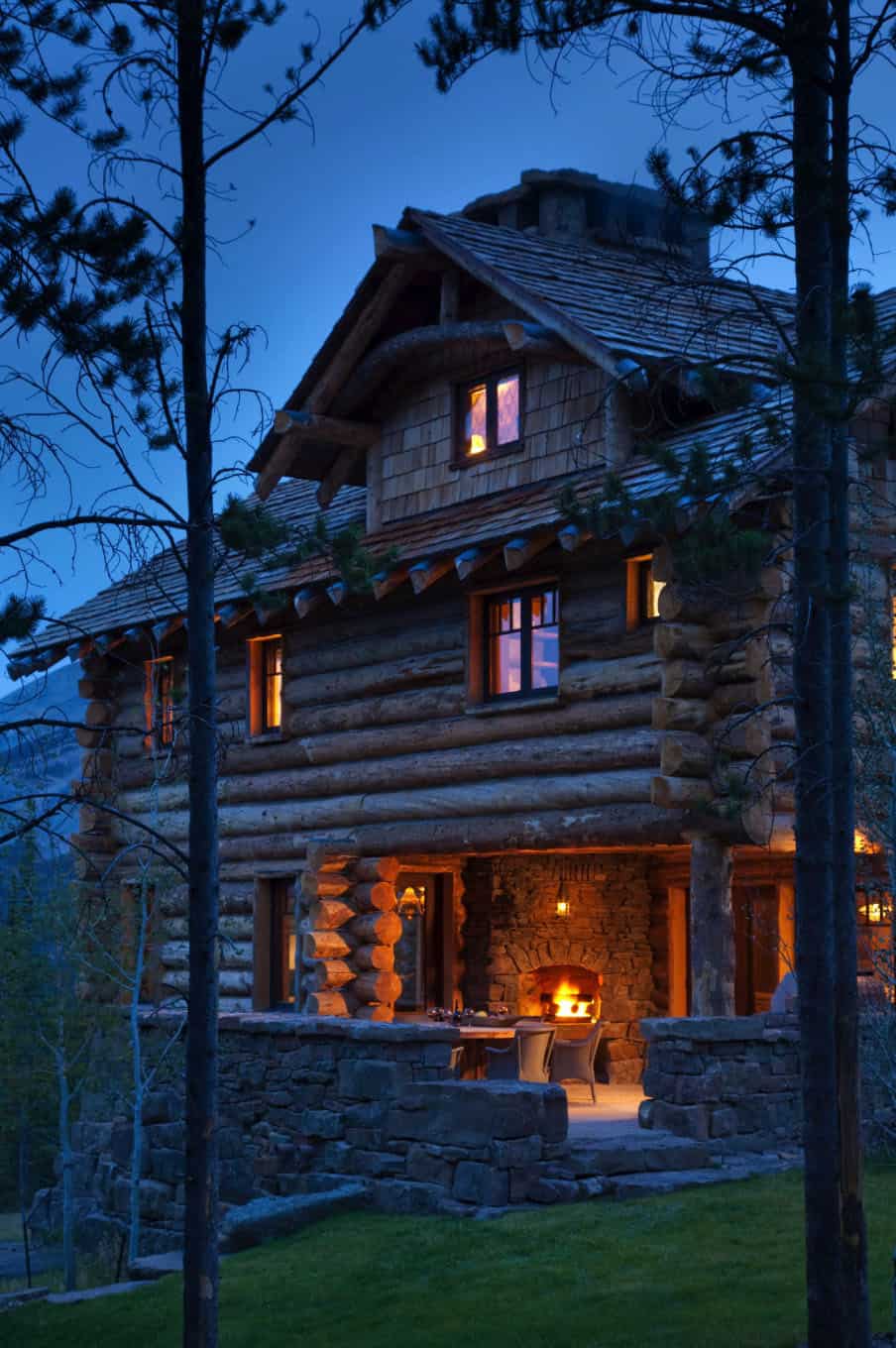 mountain-chic-cabin-rustic-exterior