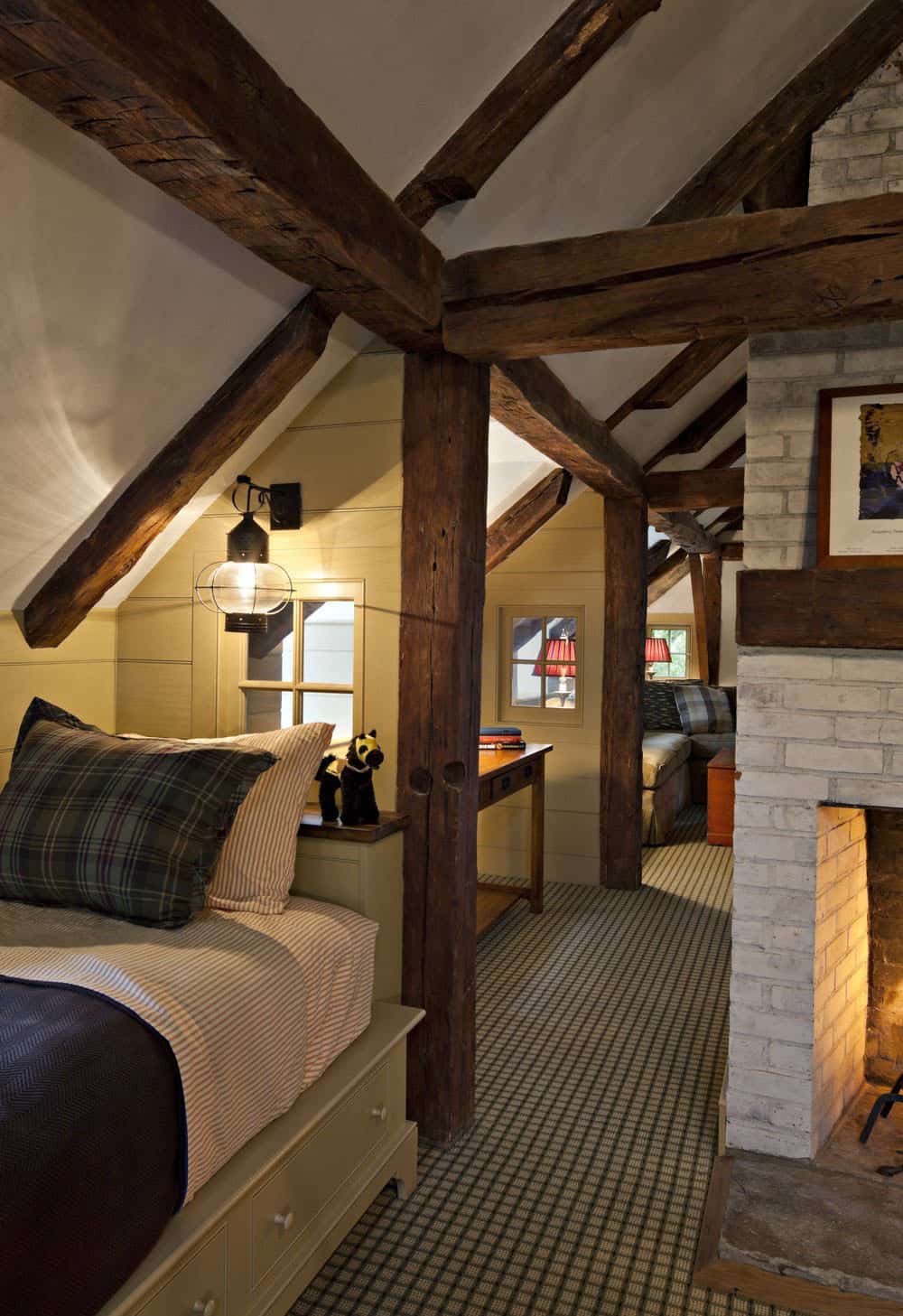 attic-loft-farmhouse-bedroom