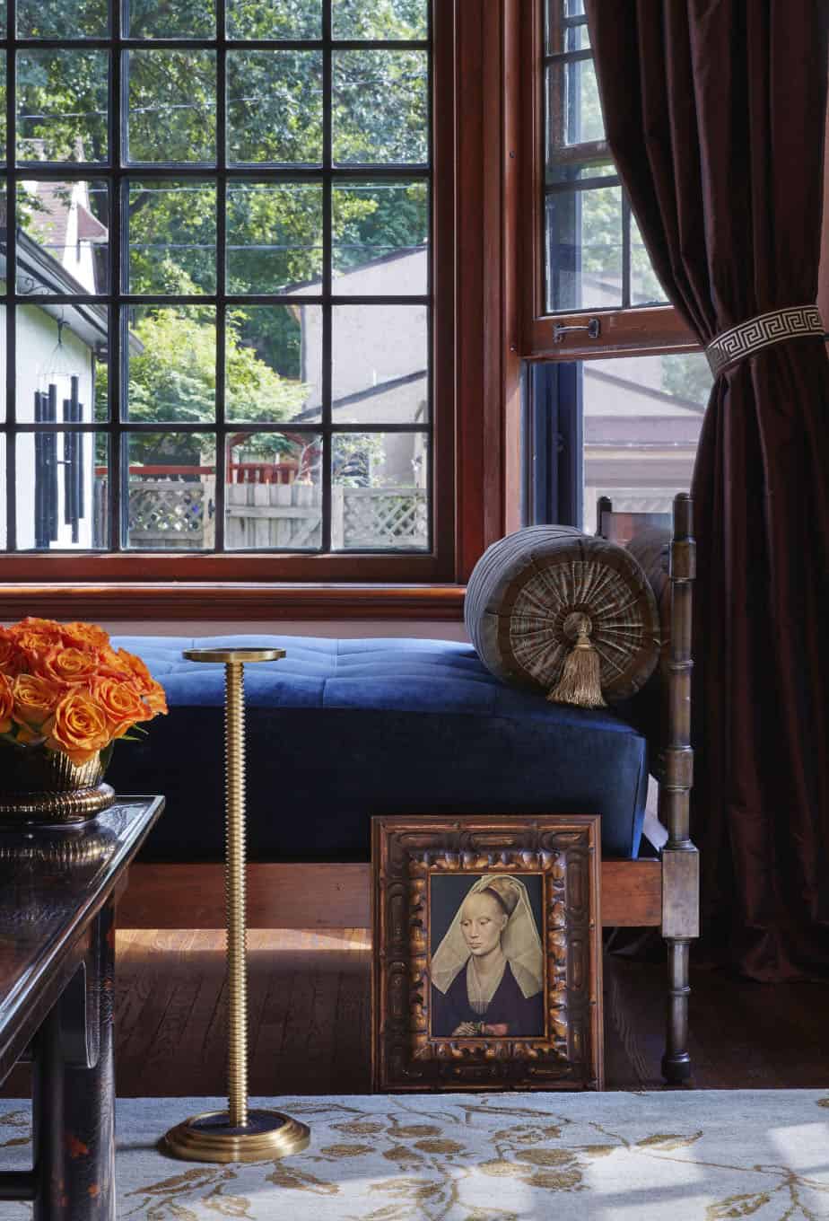tudor-traditional-living-room