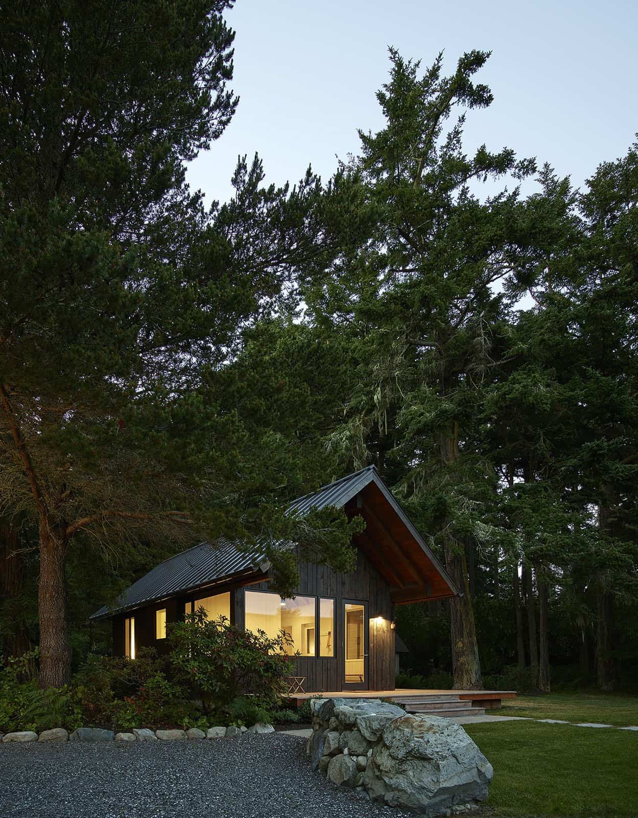 island-cabins-modern-exterior