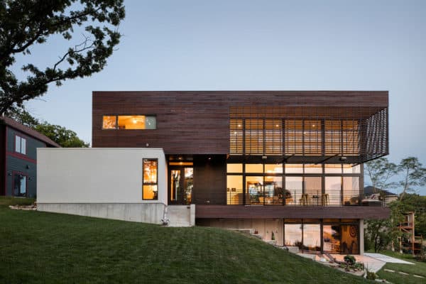 featured posts image for Modern lodge style home on a tranquil lakeside setting in Missouri