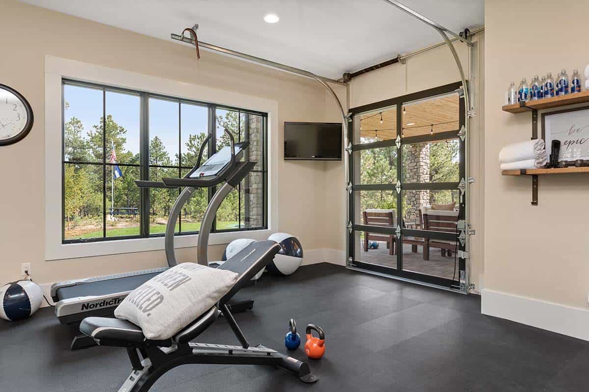 modern-mountain-home-gym