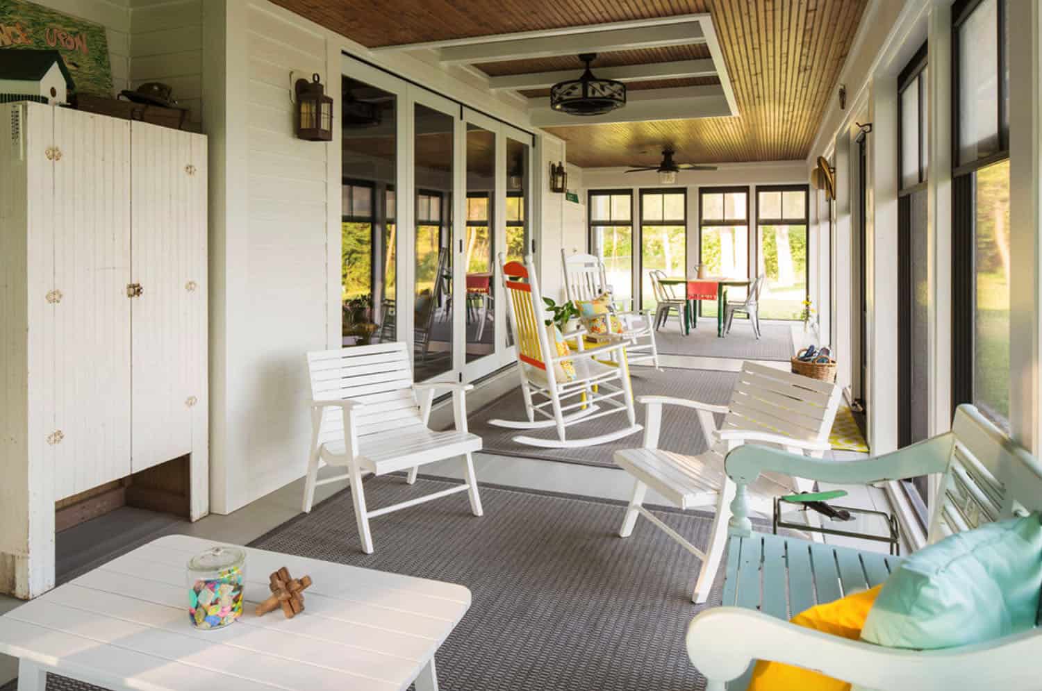 porch-cabin-sunroom