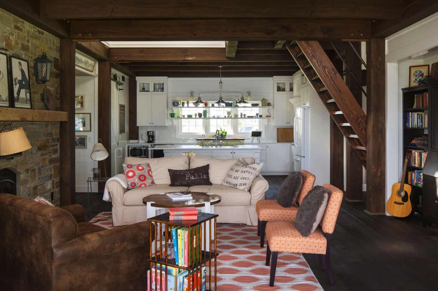 porch-cabin-living-room