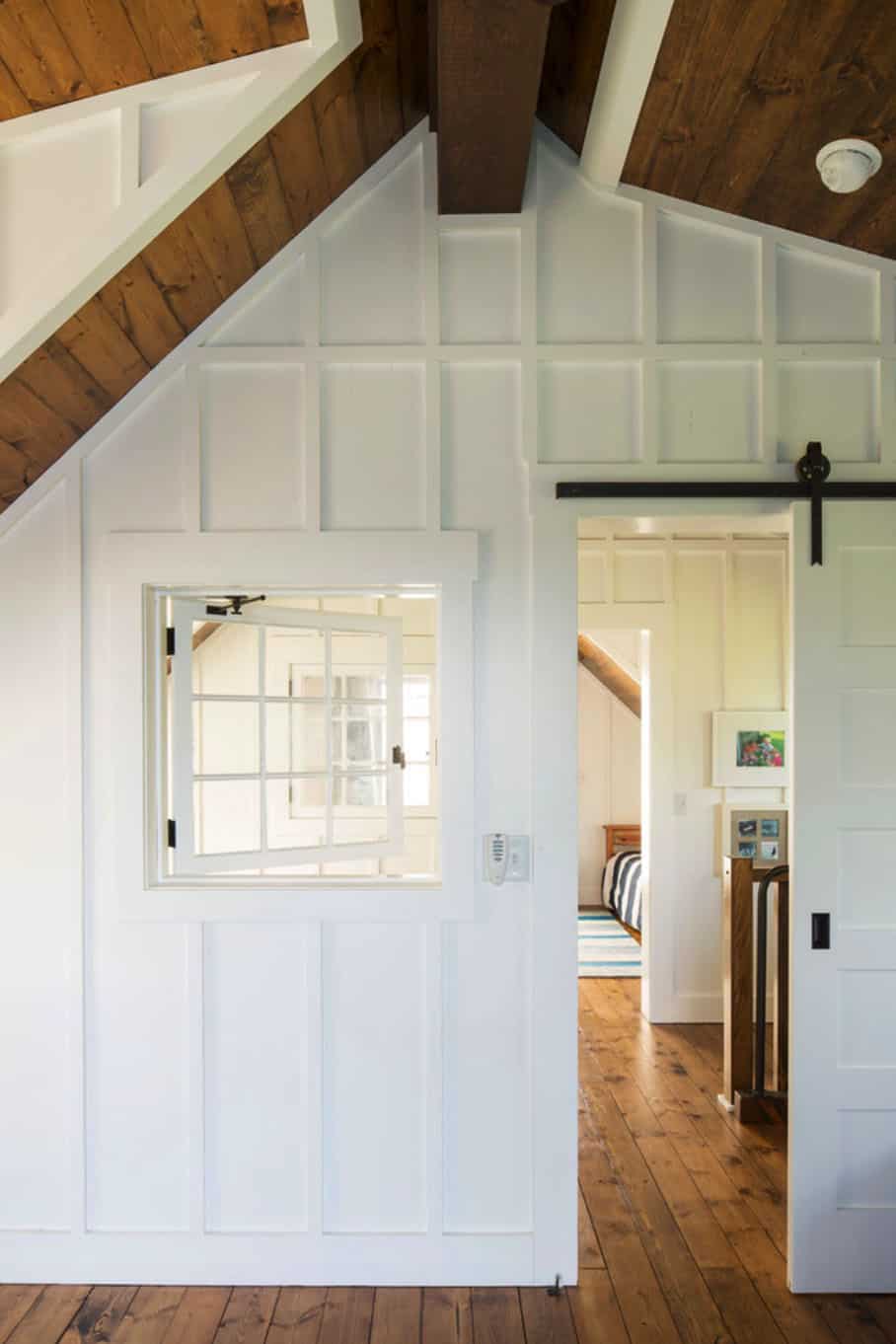 porch-cabin-hall