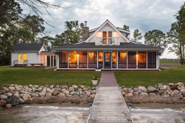 featured posts image for Charming lakeside summer cottage designed for family in Minnesota