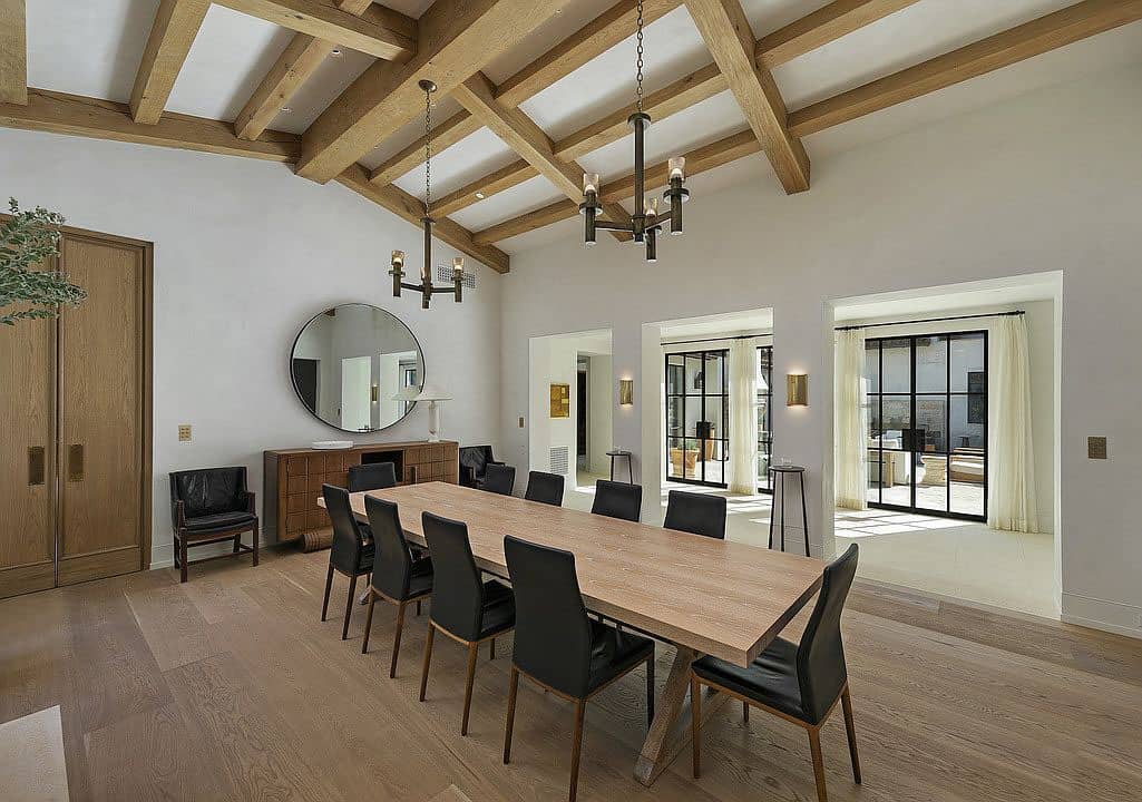 spanish-colonial-style-dining-room