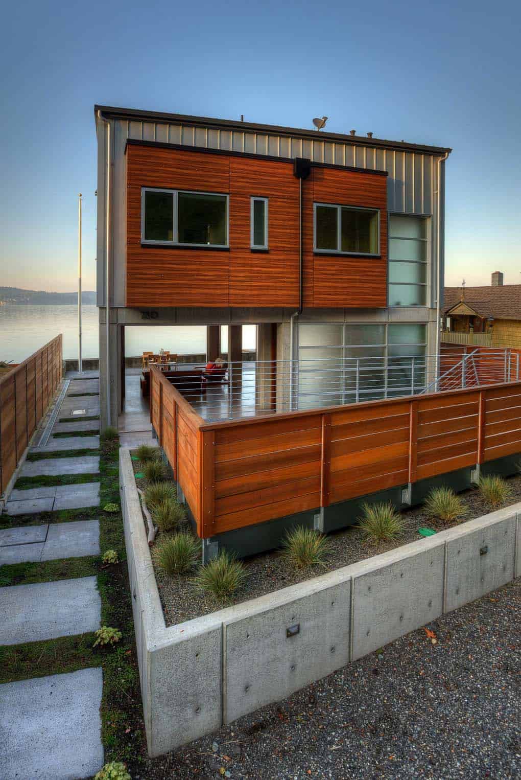 contemporary-waterfront-home-exterior