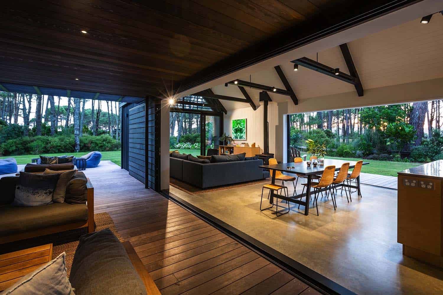 contemporary-cabin-covered-patio