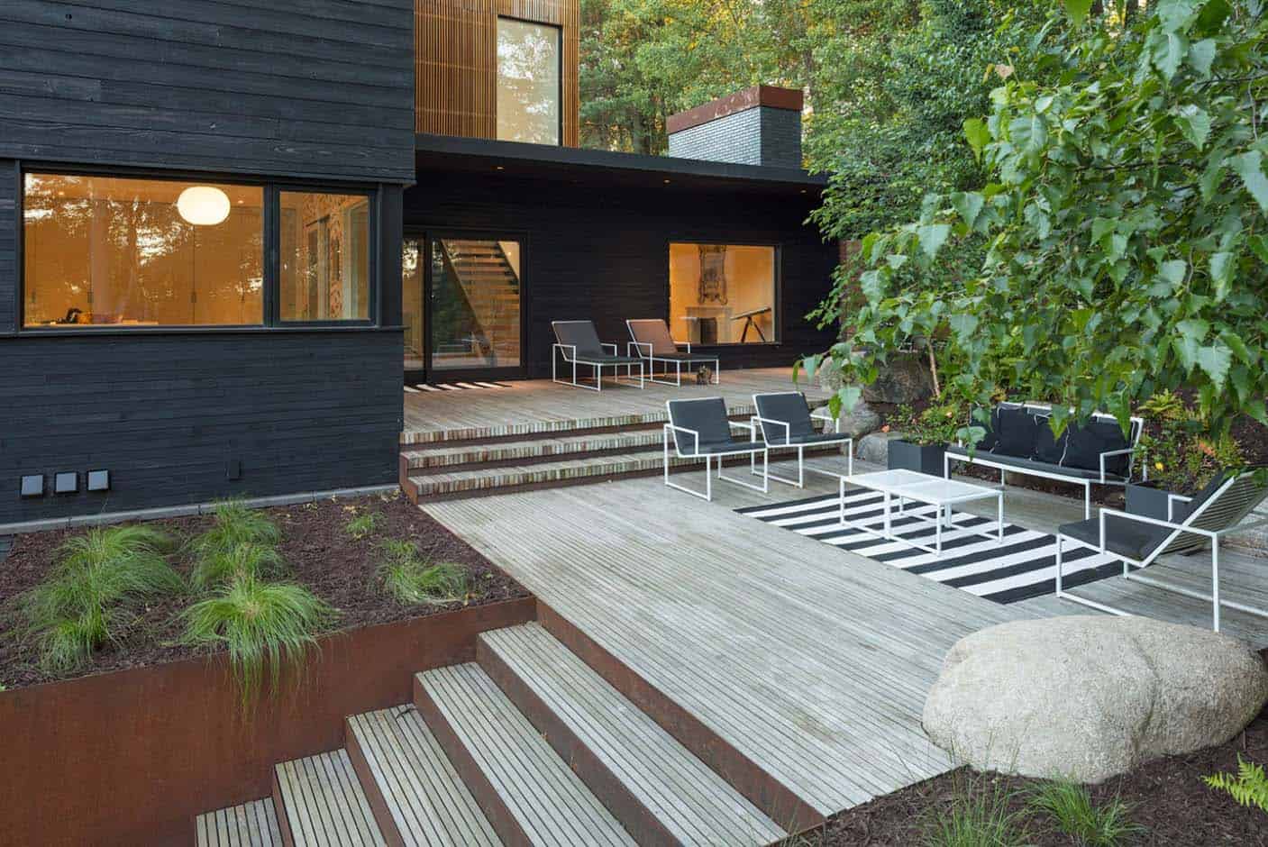 modern-lakefront-home-patio