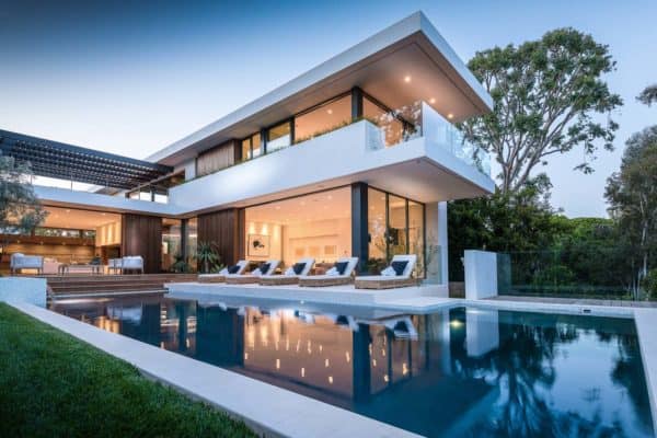 featured posts image for Modernist villa offers impressive architectural details in Pacific Palisades