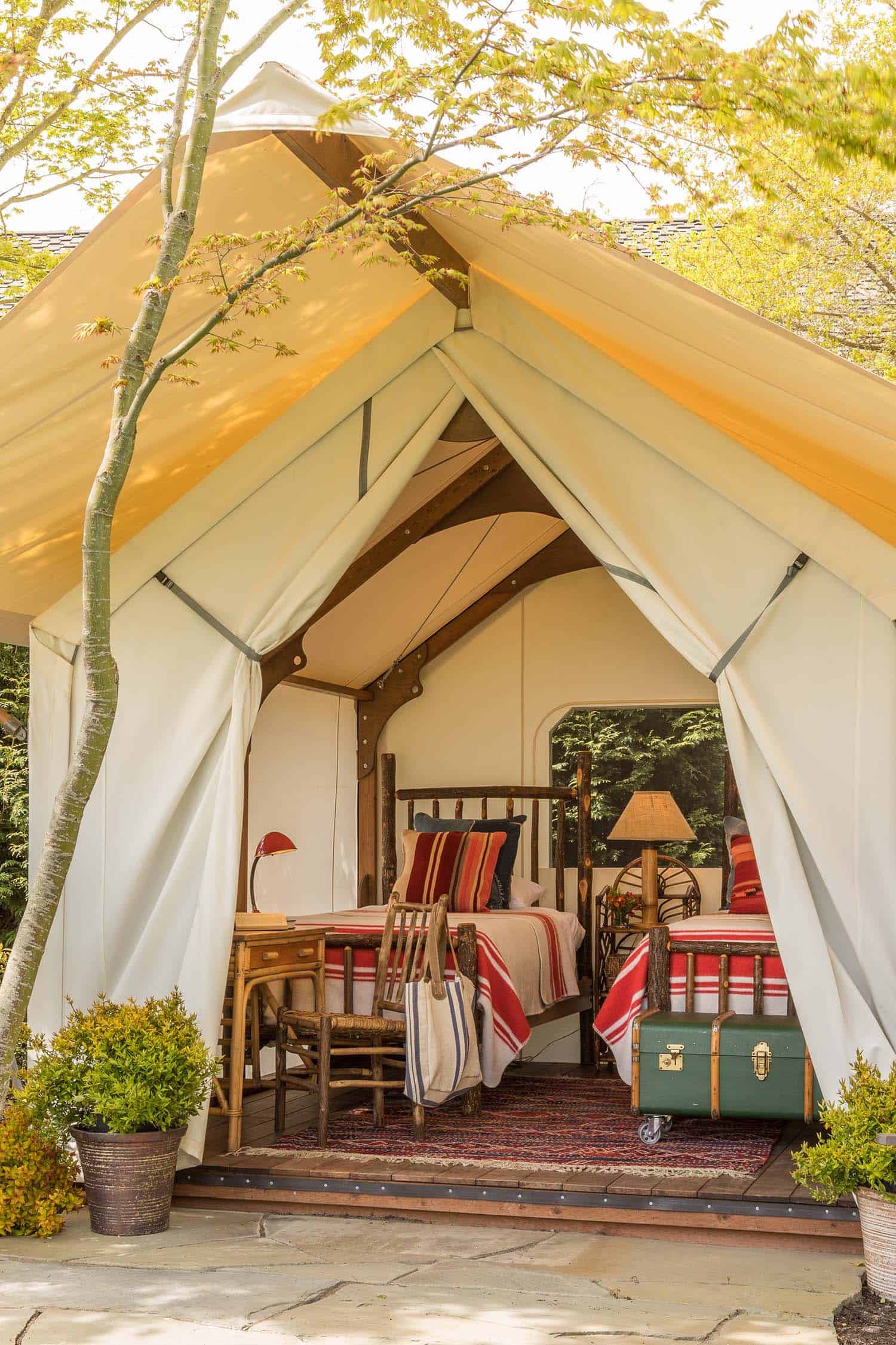 rustic-retreat-glamping-tent