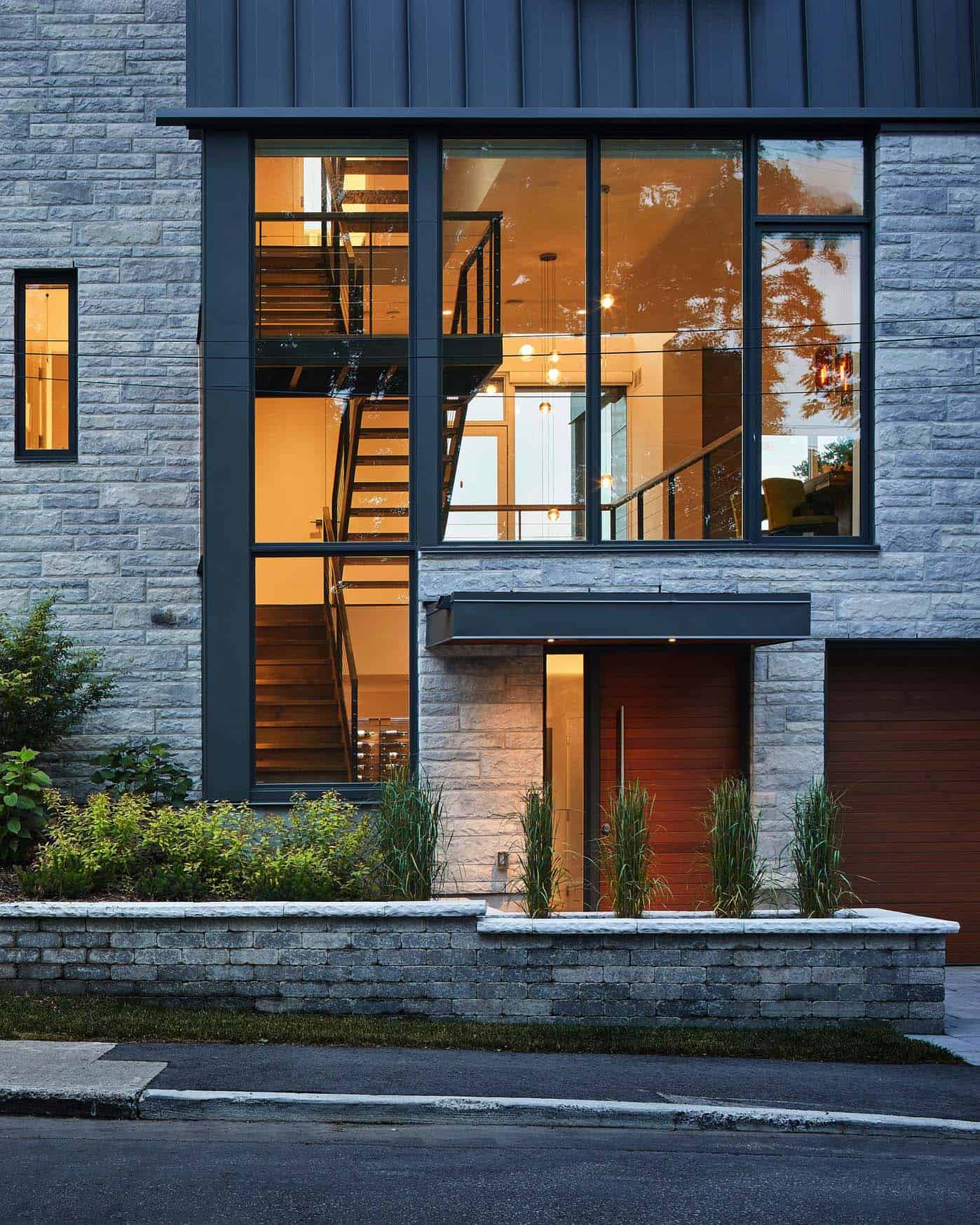 modern-house-exterior-ottawa