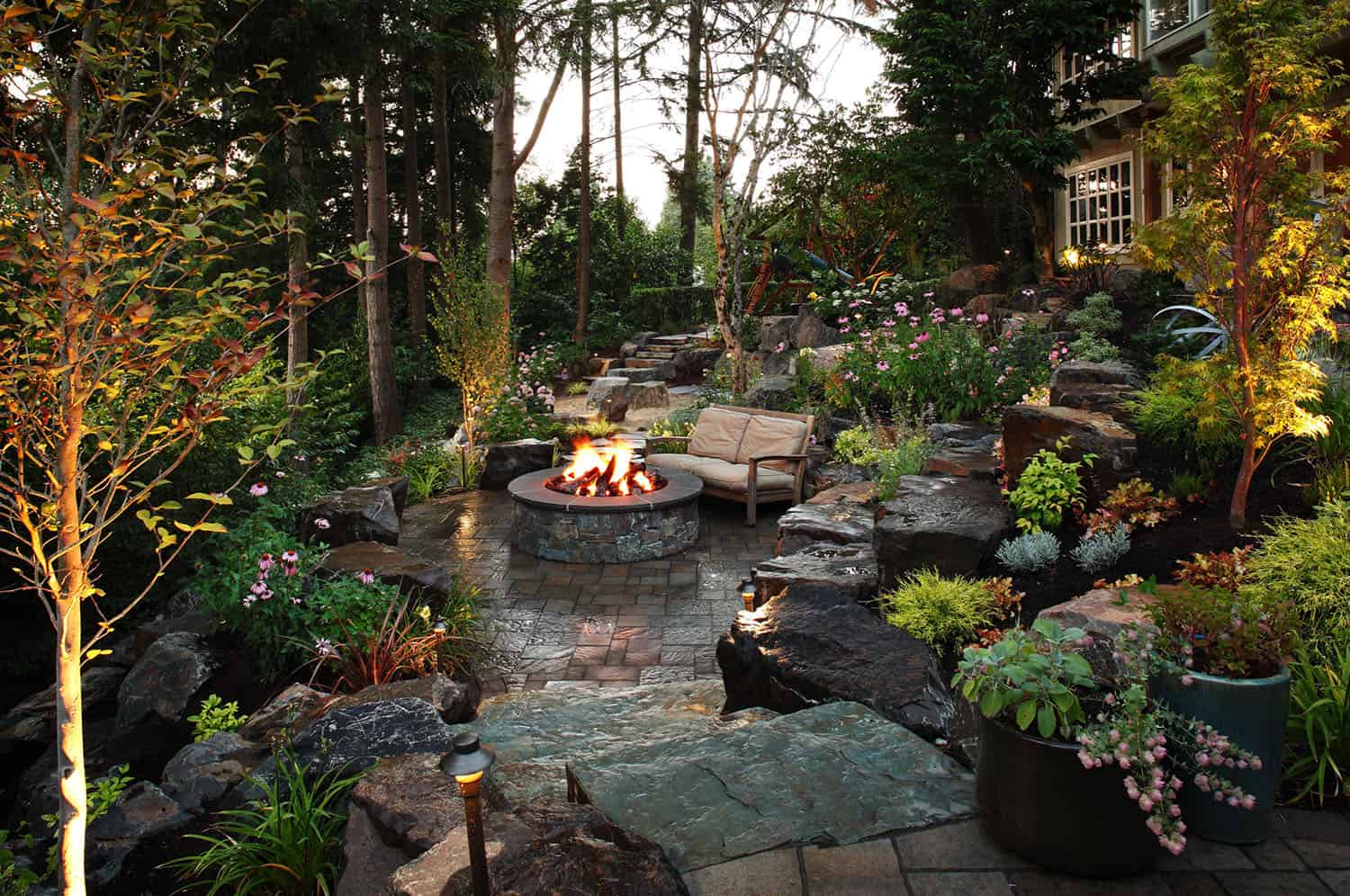 backyard-garden-ideas-with-cozy-fire-pits