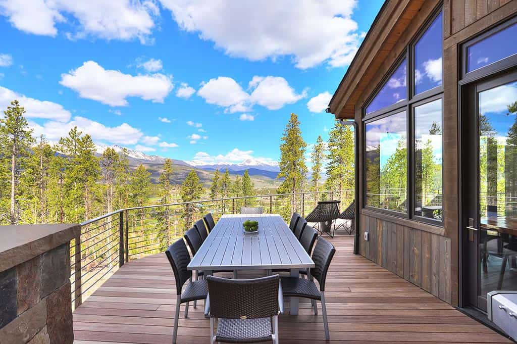 modern-mountain-home-deck