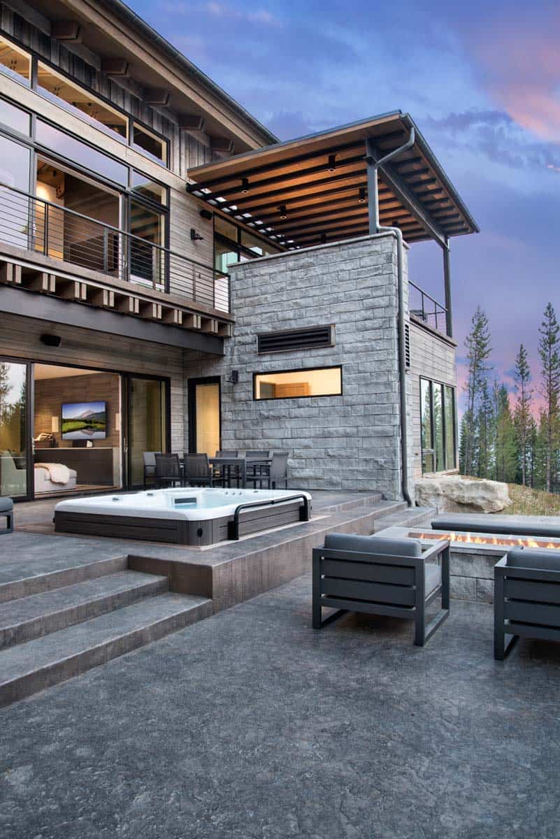 modern-alpine-home-patio