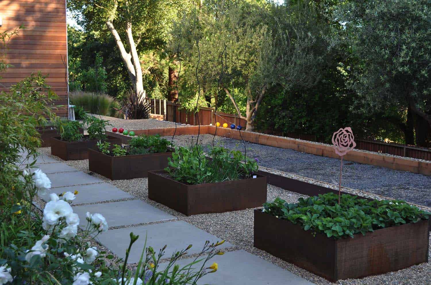 20+ creative and inspiring raised bed vegetable garden ideas