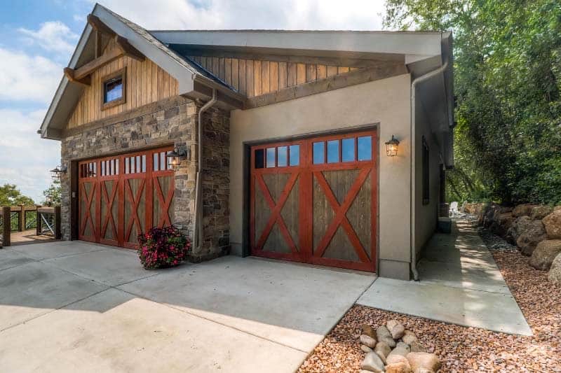 mining-inspired-house-exterior-garage