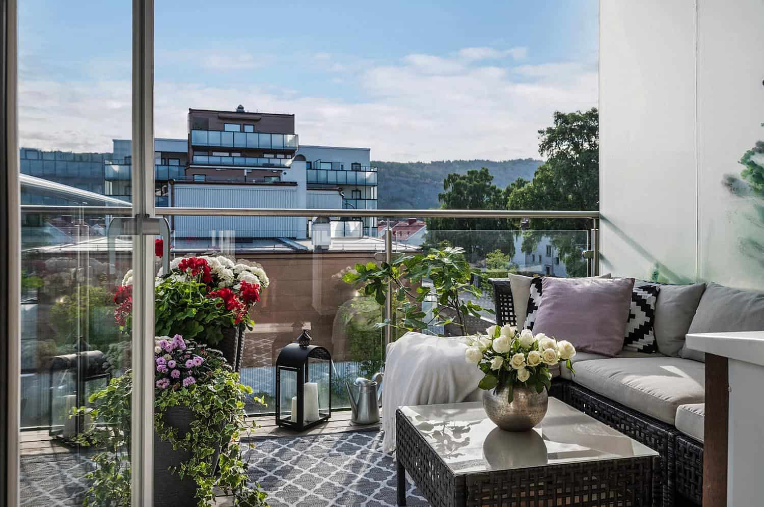 21+ Incredibly Inspiring Apartment Balcony Design Ideas