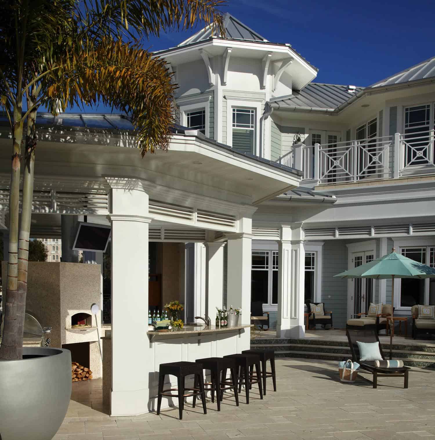 tropical-home-patio