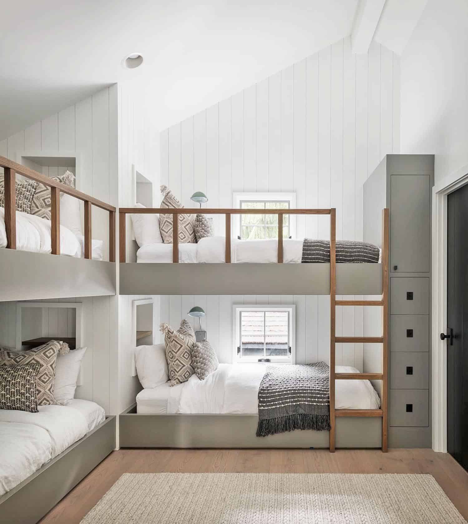 farmhouse-kids-bunk-bedroom