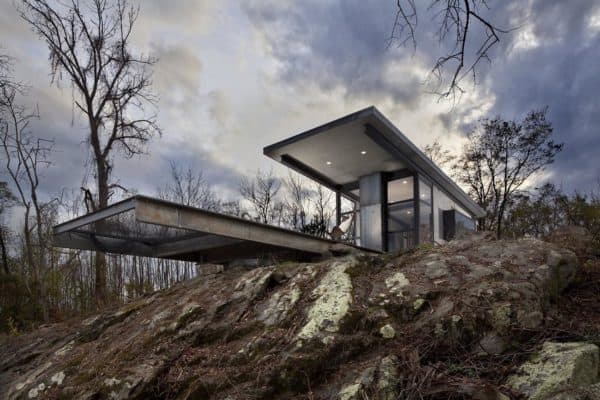 featured posts image for Minimalist off grid cabin retreat overlooking Virginia’s wine country