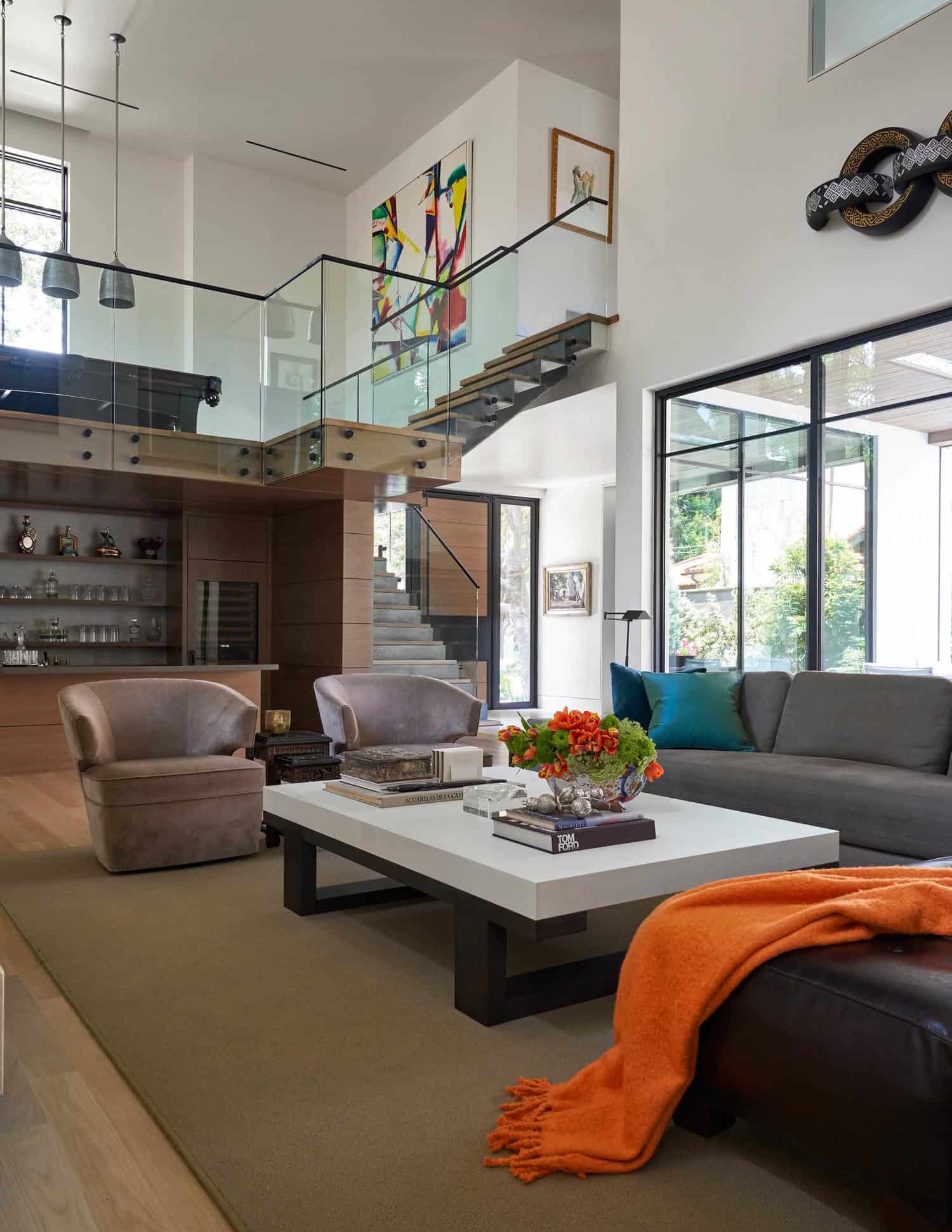 contemporary-empty-nesters-home-living-room