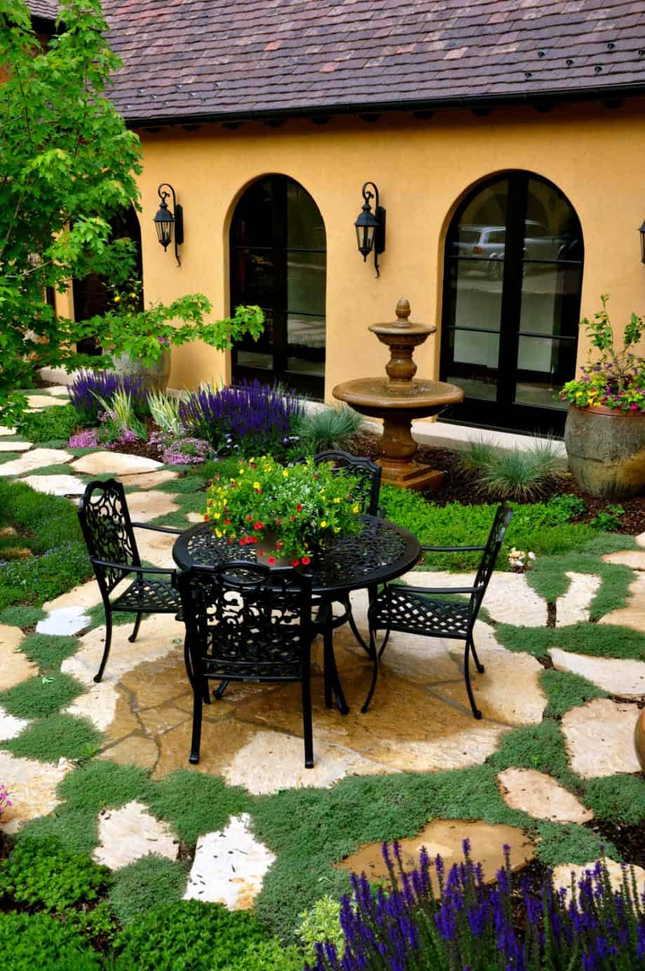 beautiful-courtyard-garden-ideas