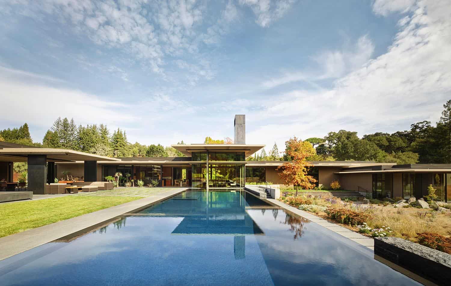 modern-swimming-pool