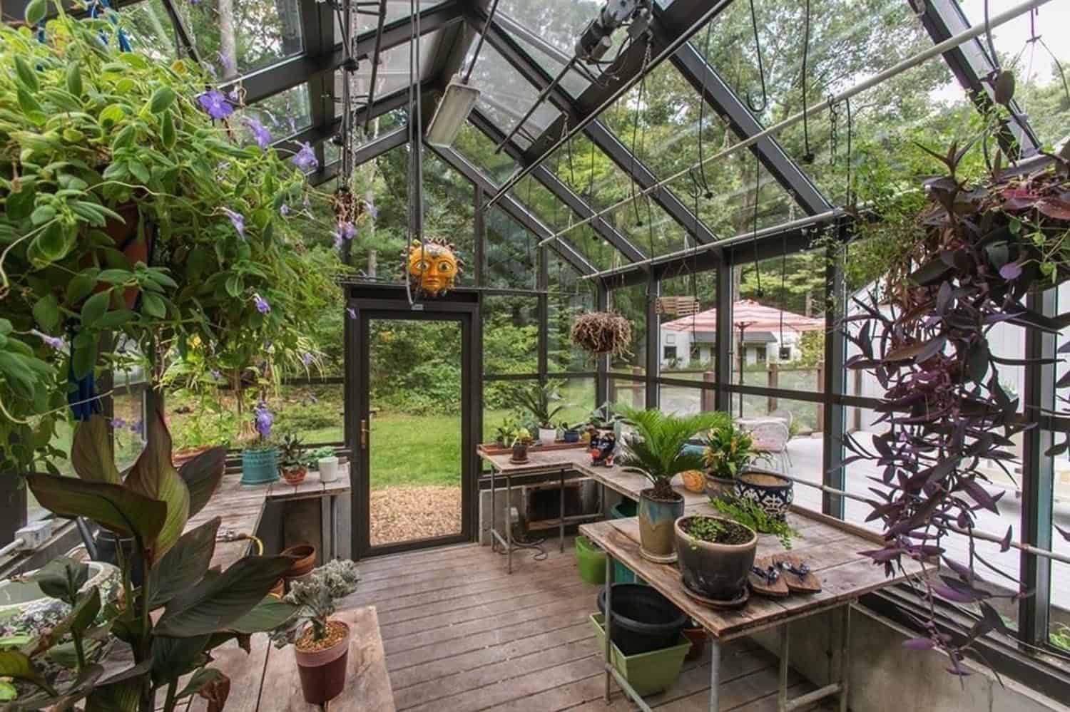 amazing-backyard-greenhouse-shed-ideas