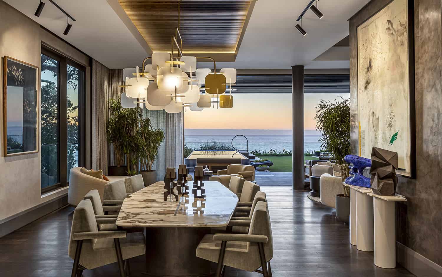 luxury-penthouse-villa-dining-room