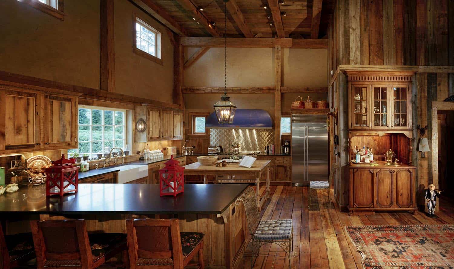 rustic-barn-farmhouse-kitchen
